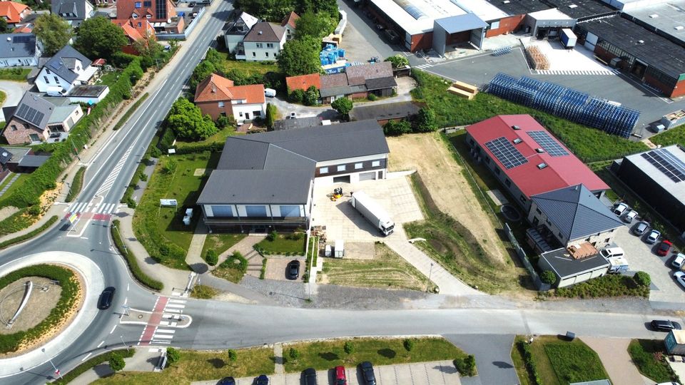 Sicher & nachhaltige Kapitalanlage | hochmodernes Bürogebäude | 2018 | ca. 1.544 m² Fläche | KfW 55 in Borgholzhausen
