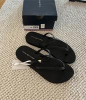 TOMMY HILFIGER Zehentrenner Th Monogram Strap Sandal, Schwarz Bayern - Ingolstadt Vorschau