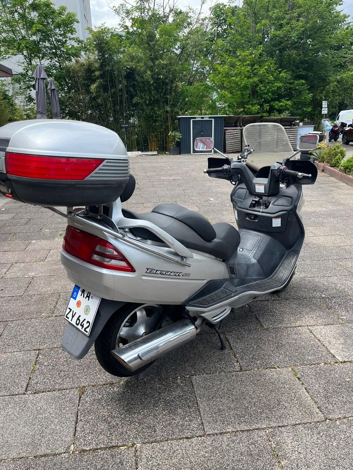 Suzuki Burgman AN400 mit NUR 26300 KM in Karlsruhe