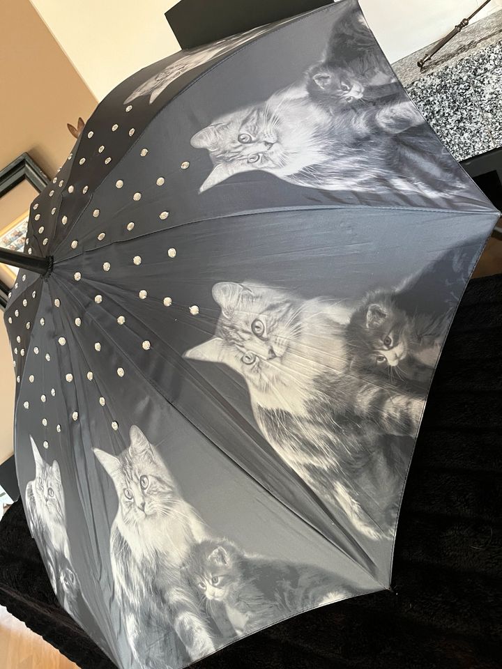 Cooler Regenschirm , Stockschirm Katzenmotiv und Glitzersteinchen in Reinbek