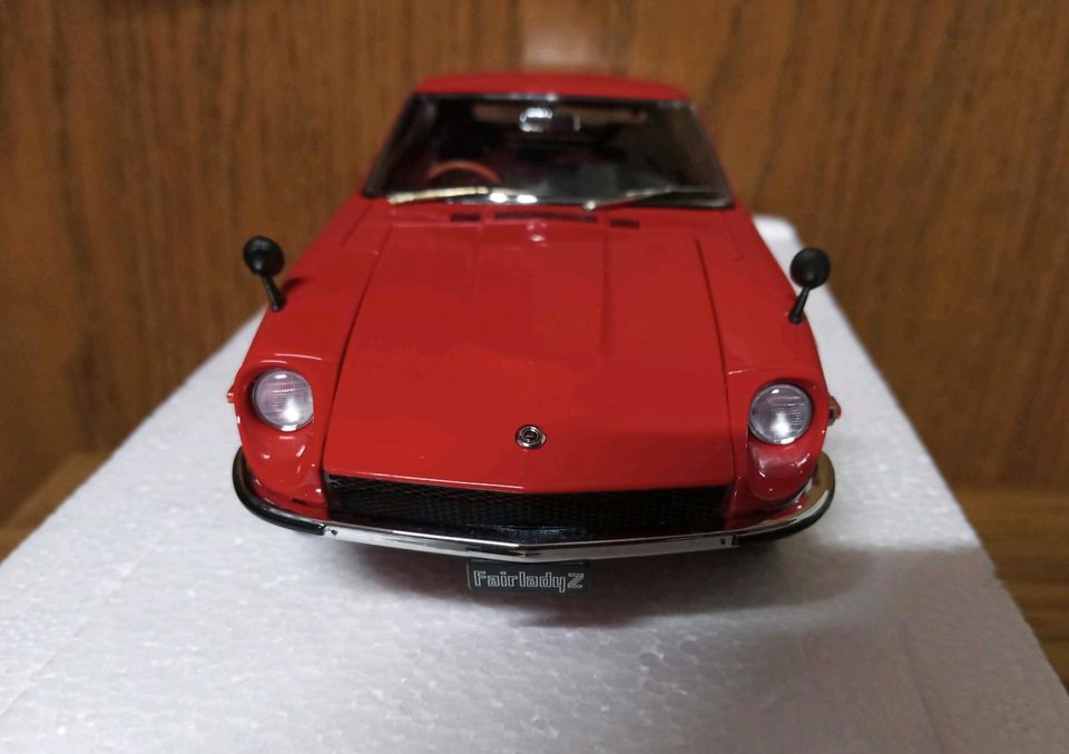 Modellauto 1:24 EBBRO Nissan Fairlady ZL S30 Rot in Frankfurt am Main