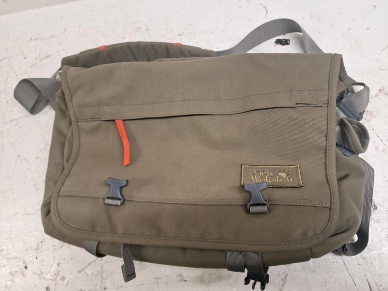 Herren Schultertasche Jack Wolfskin Sky Pilot 15 in Burnt Olive in