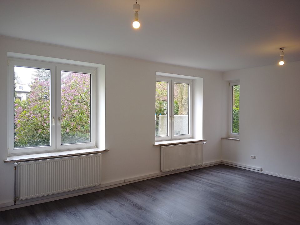 Anfragen NUR per E-Mail. XL-2-Zimmer EG-Wohnung mit Balkon Nähe Innenstadt. in Bremerhaven