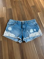 Süße Jeans Shorts mit Applikationen ZARA Hessen - Nidderau Vorschau