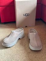Tolle UGG Plateau Clog, beige, Gr. 43, neu Rheinland-Pfalz - Remagen Vorschau