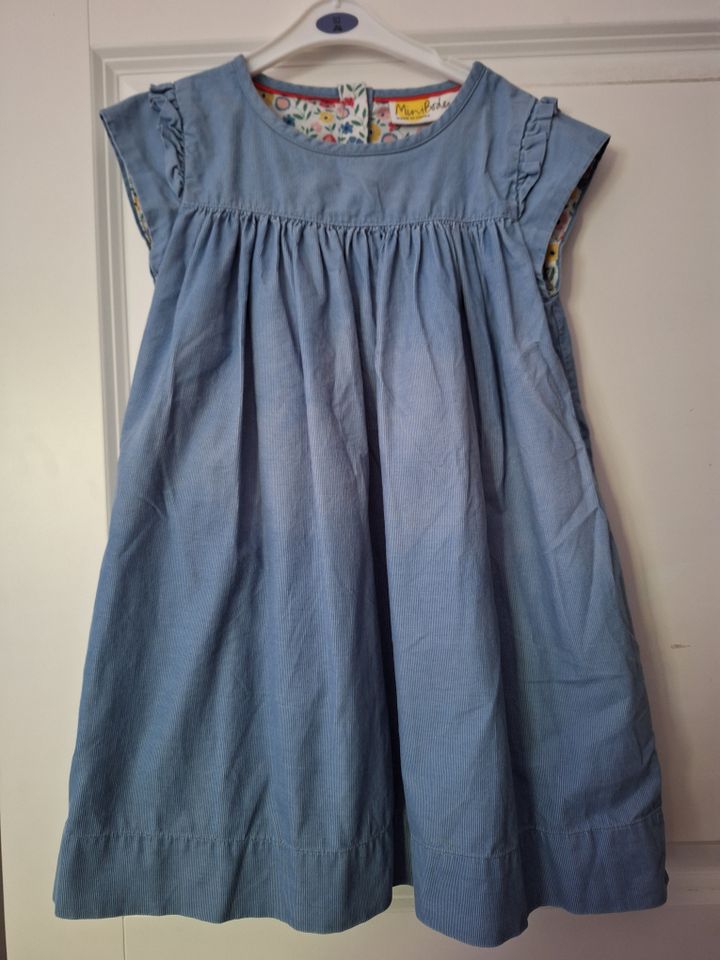 Mini Boden Kleid Cordkleid Gr. 110 hellblau in Berlin