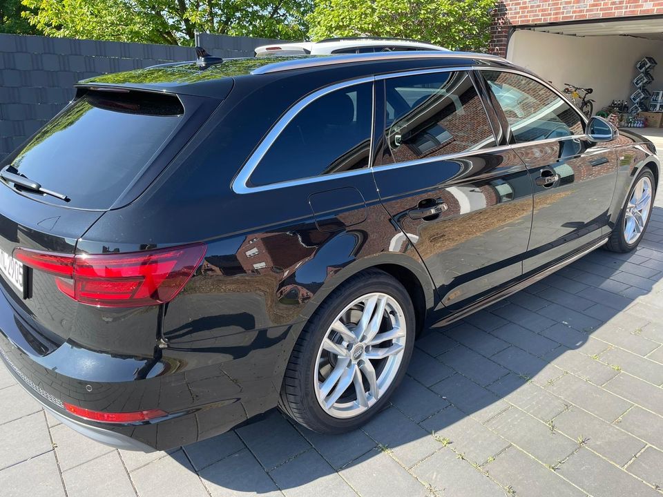 Audi A4 2.0 TDI S-line in Rheine