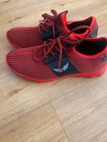 Sneaker Barbossa Rot/Schwarz 44 selten Hessen - Nauheim Vorschau