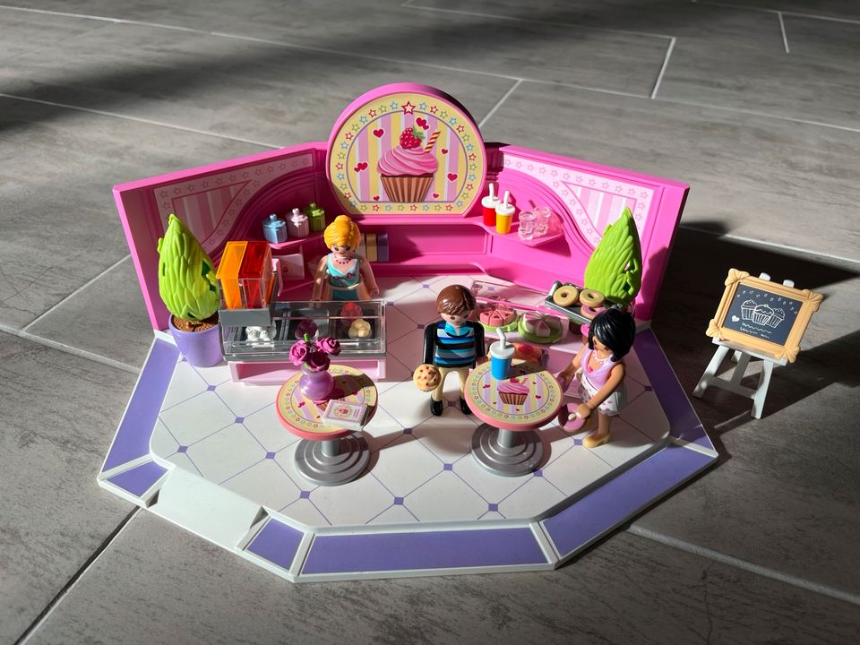 Playmobil City Life Babyausstatter (9079) + Cupcake Shop (9080) in Großenkneten