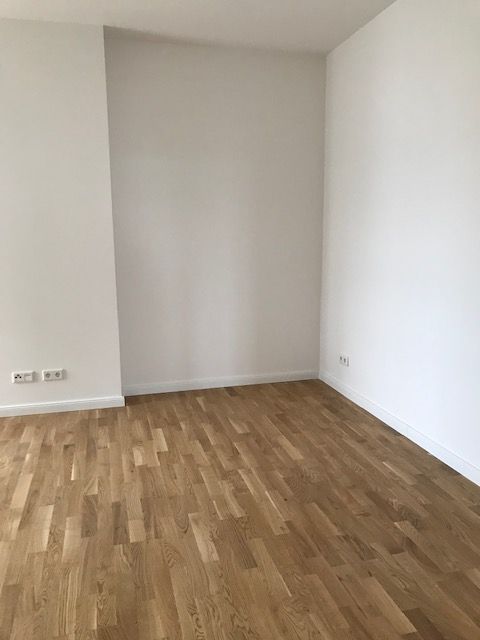 (53/11) 2 - Zimmerwohnung + Balkon hochwertig Saniert Altbau in Magdeburg Buckau in Magdeburg