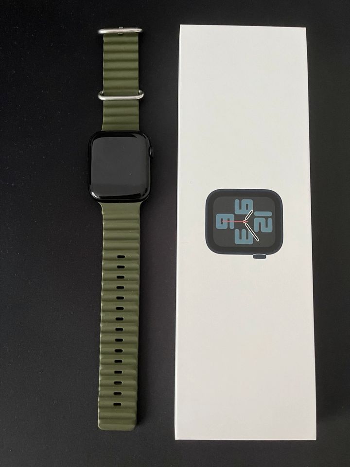 Apple Watch SE 44mm in Essen