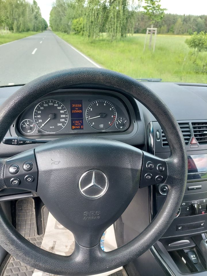 Mercedes Benz A150 Automatik Klima Steuerkette neu ! Tüv neu ! in Biesenthal
