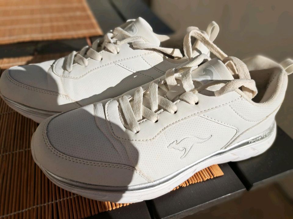 Kangaroos Sneaker weiss Gr. 37 in Gera