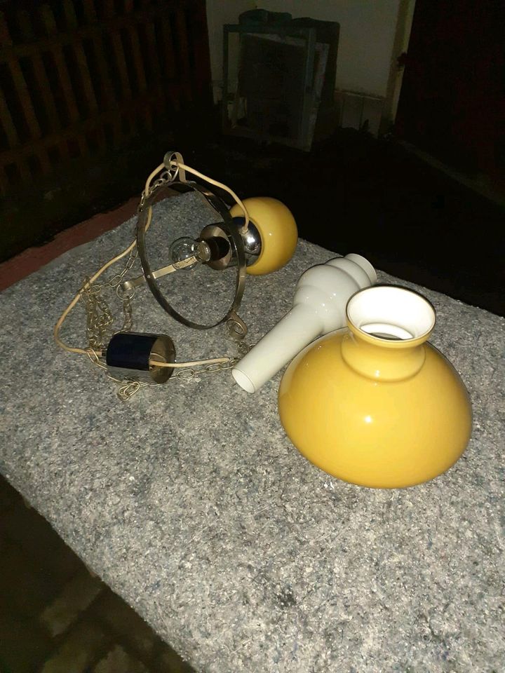 DDR Deckenlampe vintage 80iger Jahre Kamasit Silistra in Holzweißig