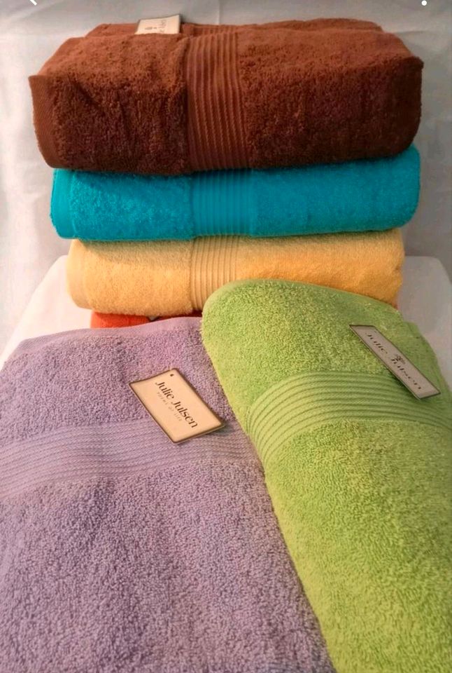 Handtuch unser Wochenendangebot!!! 1 Badetuch, 1 Duschtuch und 2 Handtücher von Julie Julsen!!! 100% Baumwolle!!! in Bochum