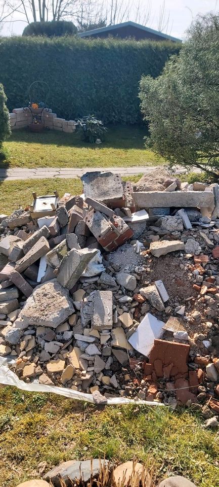 Bauschutt,  Füllmaterial, Betonschutt zu verschenken in Niederau