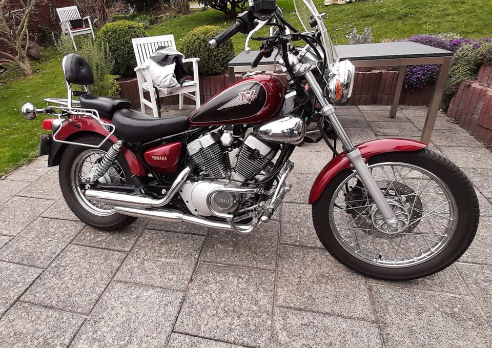 YAMAHA Virago XV 125 in ROT in Gechingen