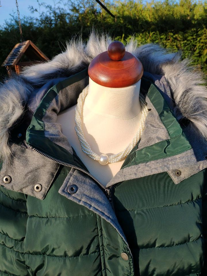 Damen Steppjacke mit Gratisschal Winterjacke Parka Mantel in Hennef (Sieg)