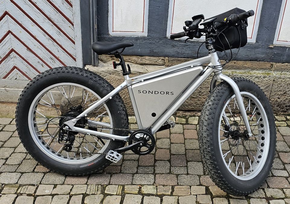 Sondors X E-Bike Fatbike wenig Km hydr. Bremsen Daumengas in Wolfhagen 