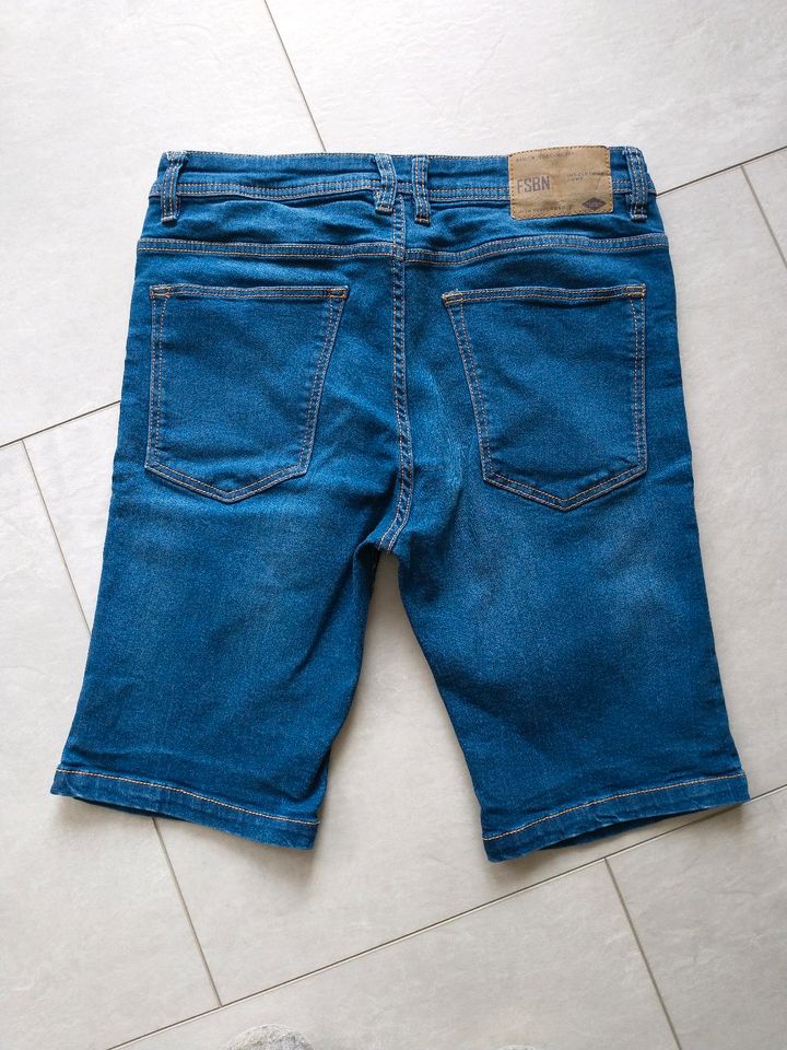 Jeans-Shorts, Skinny Fit, neuwertig in Lambsheim