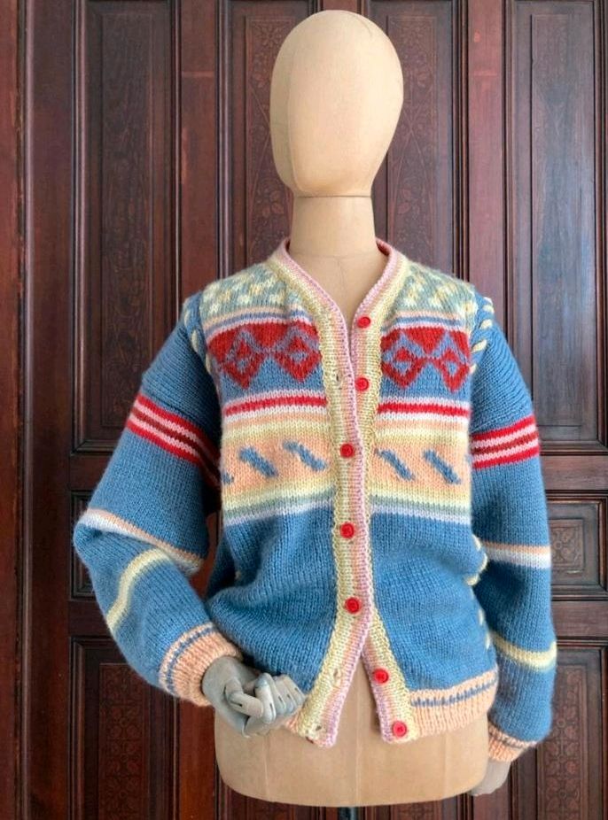 Handgemachte Strickjacke Cardigan M Hippie Hippster Vintage Wolle in Hamburg