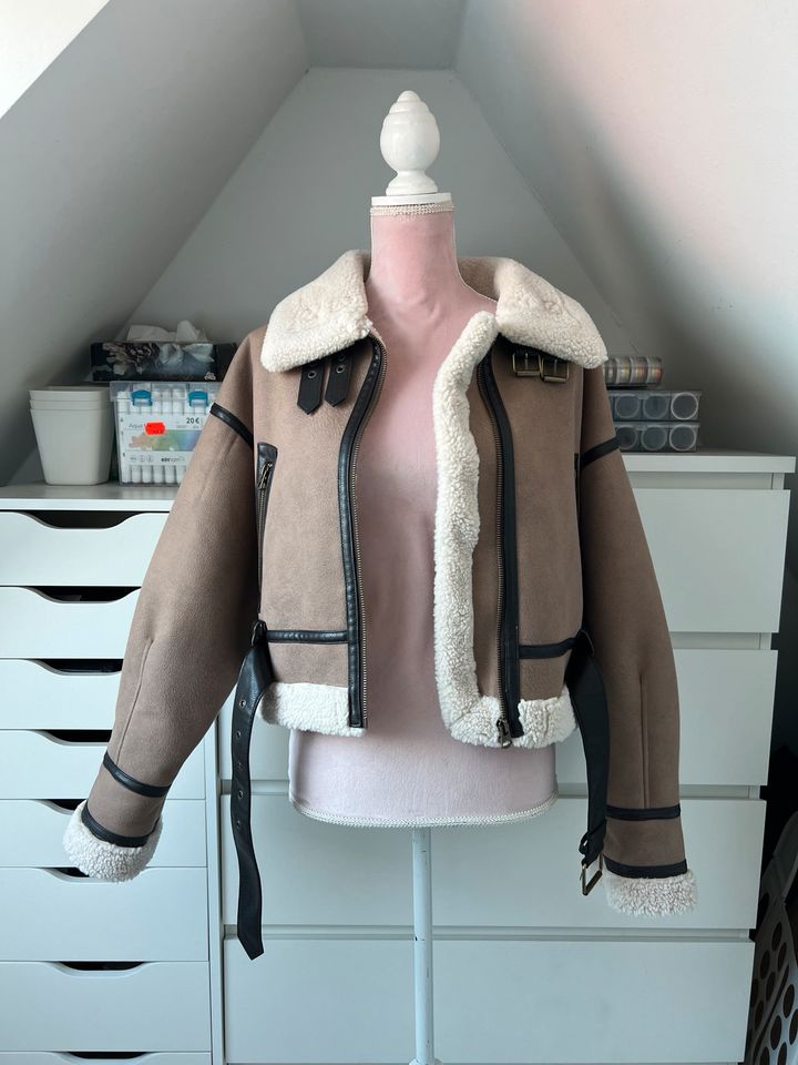 Zara Velour Wildleder Jacke mit Teddyfell Größe XL braun in Altena