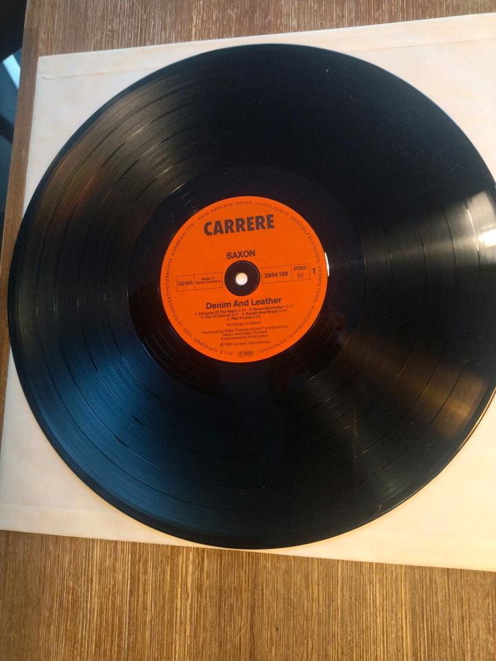 Saxon Denim and Leather Vinyl Schallplatte 1981 in Hagen