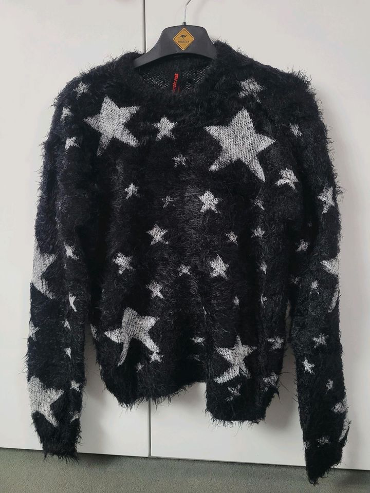 kuscheliger Pullover schwarz  Größe 152 in Holzgerlingen