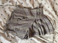 grauer Minirock/kurze Hose "Skorts" Bershka Größe S Nordrhein-Westfalen - Gevelsberg Vorschau