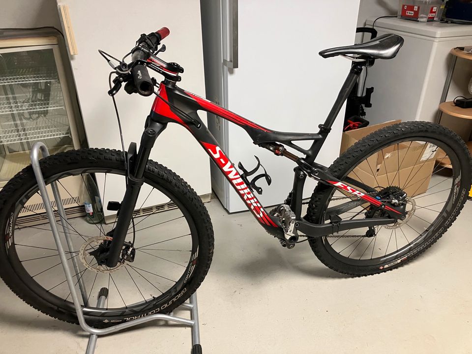 Specialized Epic S-Works Carbon 29 Zoll in Herborn