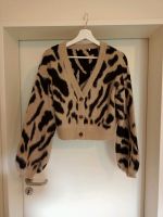 NA-KD Strickjacke Animal Print cropped Gr.S neu Niedersachsen - Schortens Vorschau