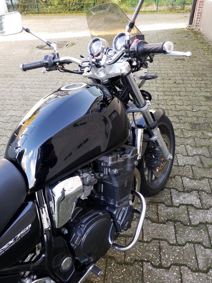 Suzuki GSX 750 AE, EZ: 07/2000 sehr gepflegt. Tolles Tourenmoped. in Langenfeld