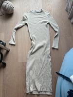 Langärmliges Stradivarius Kleid Hessen - Bad Vilbel Vorschau