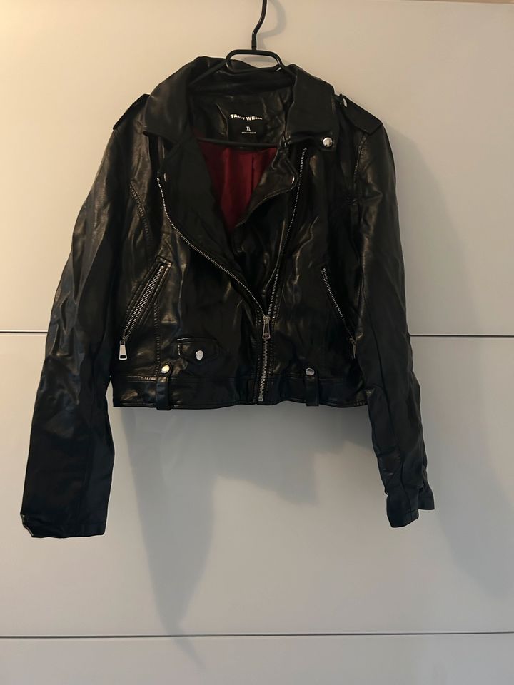 Damen Lederjacke in Neu Wulmstorf