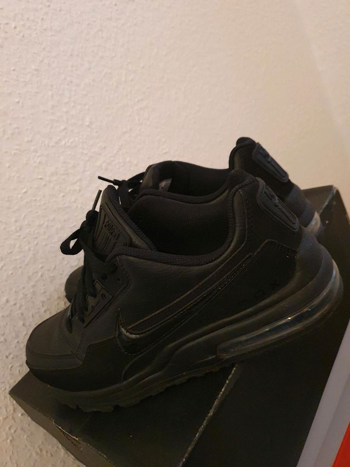 Nike Air Max Limited All Black Grösse 42 NP159 in Berlin