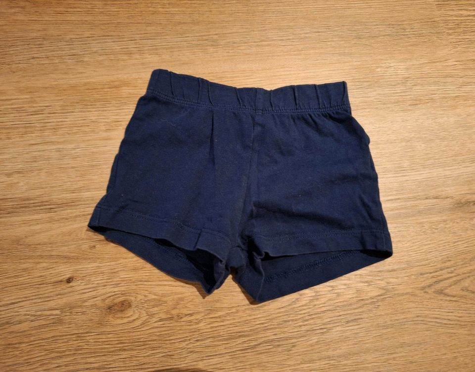Kurze Hose Shorts blau lupilu Doppelgröße 62/68 in Schneverdingen