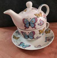Teekanne mit Tasse und Untertasse Teeset Teeservice Hessen - Fritzlar Vorschau