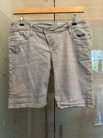 Jeans Short Denim1982, Gr. 44, hellgrau/ beige, selten getragen Rheinland-Pfalz - Wallmerod Vorschau