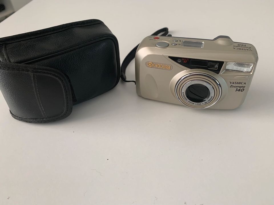 Yashica Zoomate 140 Kompaktkamera 38-140 mm  Funktionsfähig in Hamburg