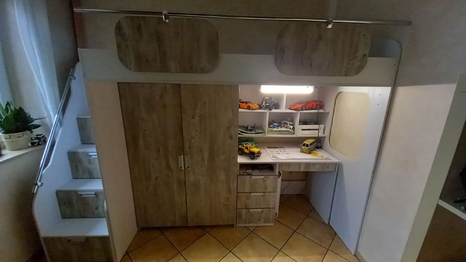 Hochbett , Schrank, Schreibtisch hochwertig in Wietzendorf