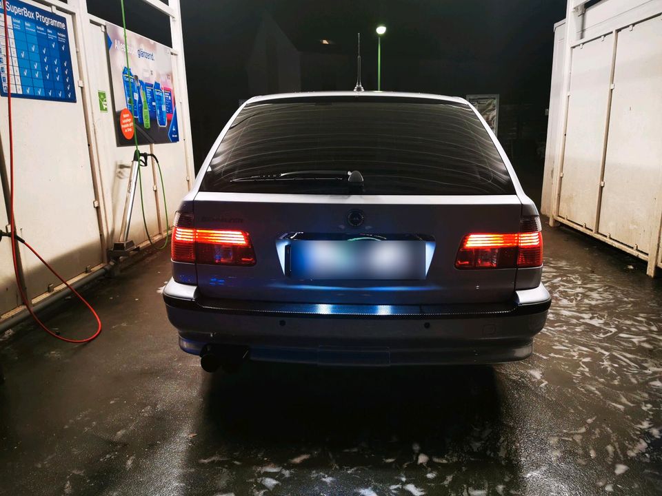 BMW e39 523i Touring Automatik TÜV 04/2024 lesen! in Alsdorf