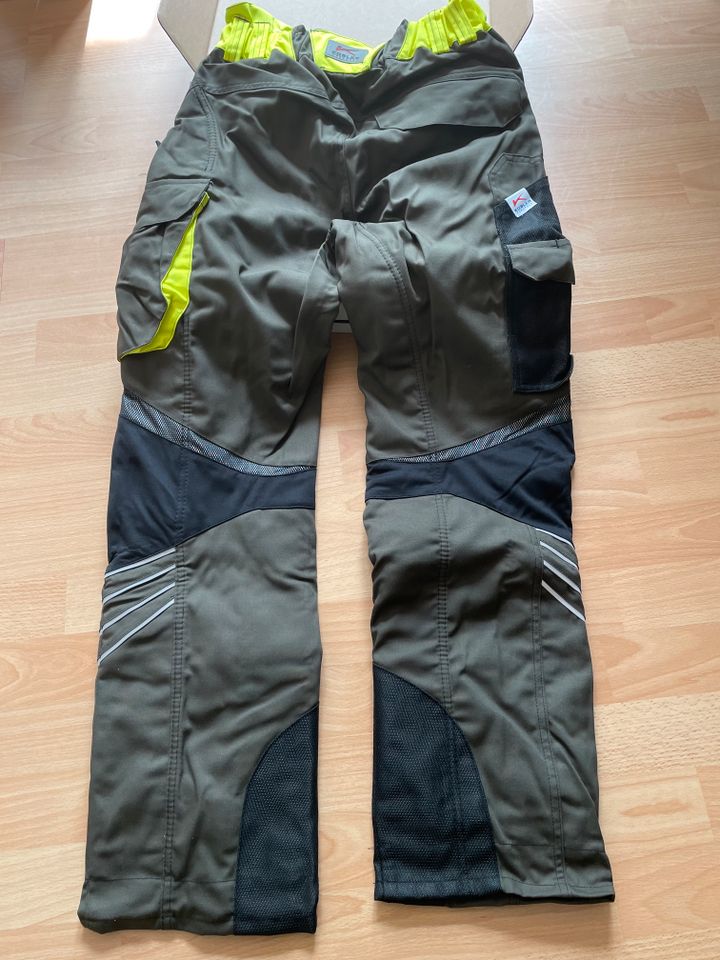 KÜBLER Forest Schnittschutzhose Gr. S-78 NEU in Geesthacht