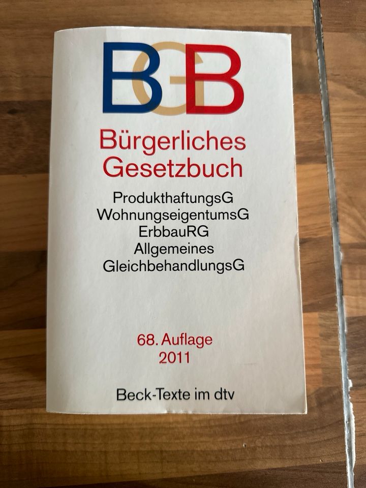 Buch Fachbuch BGB 68. Auflage 2011 - neuwertig in Wuppertal