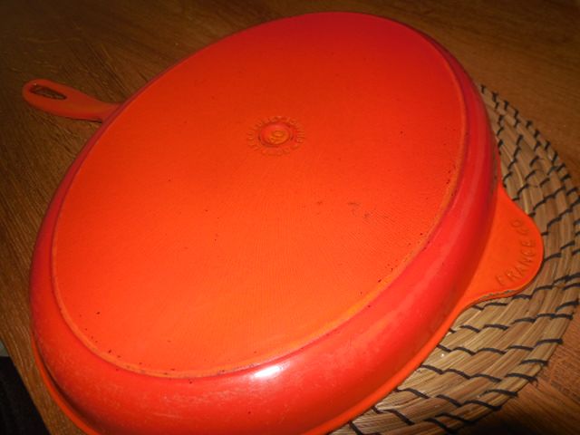 LE CREUSET Gusseisenpfanne oval 40 cm in Vettweiß