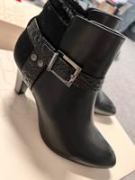 HÖGL Stiefeletten NEU schwarz Fell 4 37 Hessen - Bad Homburg Vorschau