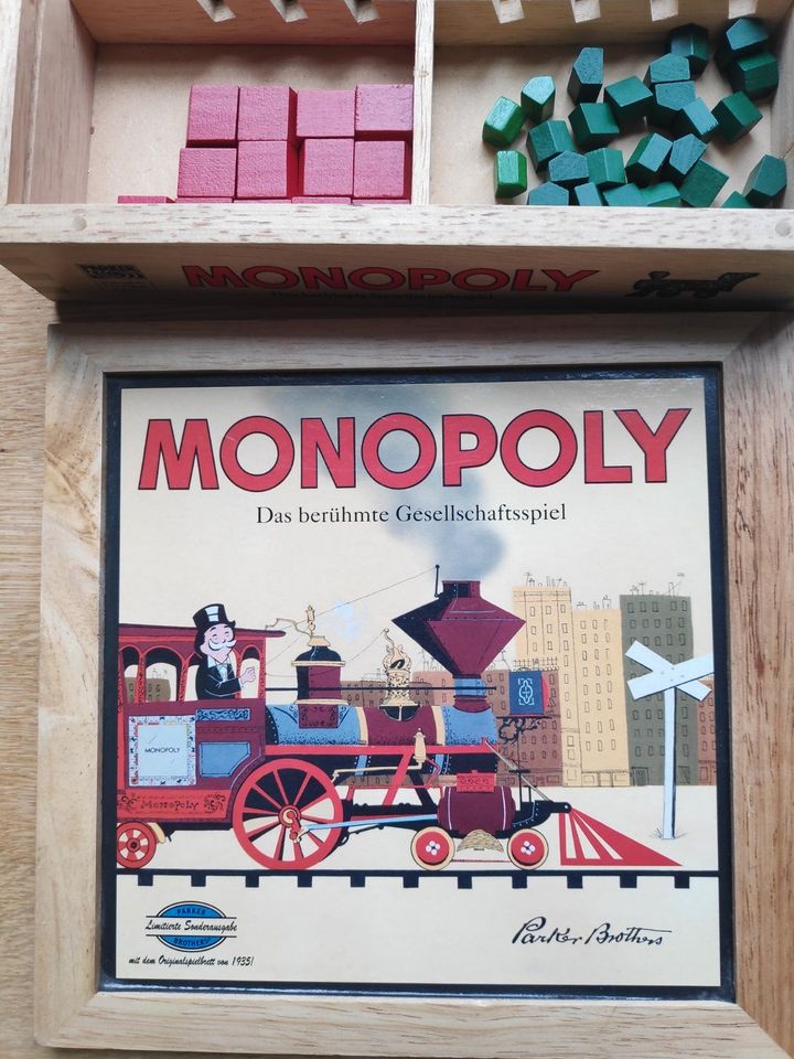 Monopoly limitierte Sonderausgabe in der Holzbox in Ottobrunn