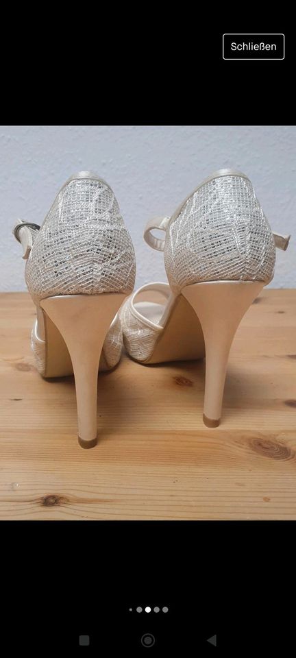 High Heels Pumps neu Gr.41 Champagner in Bonn