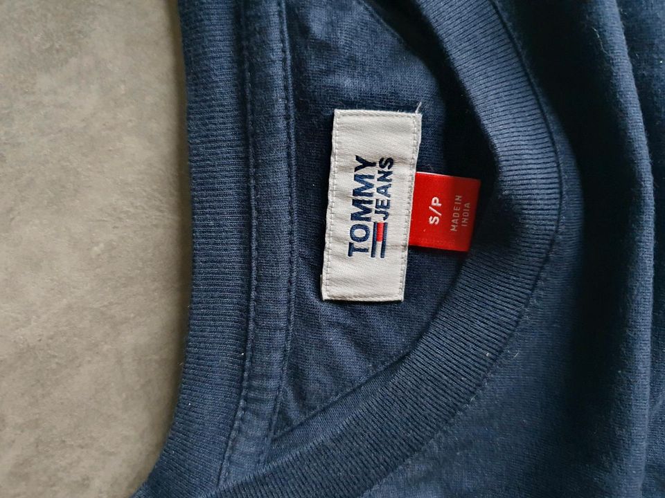 Tommy Jeans Kurzshirt in Midlum