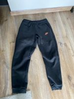 Nike Tech Fleece Hose Jogginghose schwarz Größe 158 Baden-Württemberg - Oberndorf am Neckar Vorschau