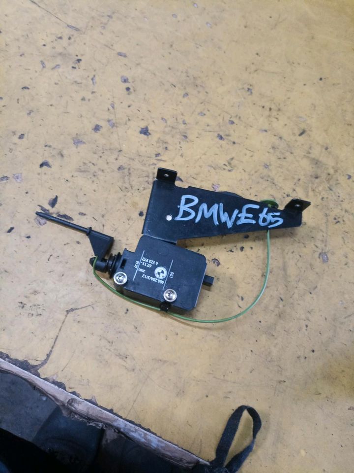 8153# Fuel Door Release Actuator Motor BMW 7 E65 E66 E67  2001-20 in Wuppertal